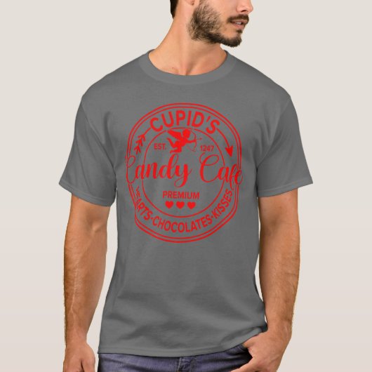 Grappige Cupids CandyCafe HeartsChocolatesKisses f T-shirt (Voorkant)