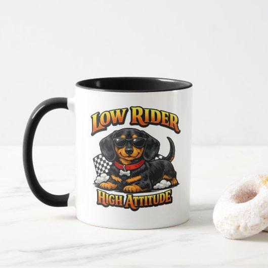 Grappige Dachshond Lage Rijder, Hoge Houding Mok (Met donut)