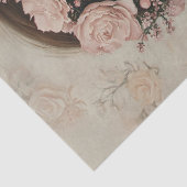 Grappige dame in een bloemenkroon tissuepapier (Detail)