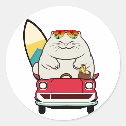 Grappige dikke kat rijdt naar het strand ronde sticker (Voorkant)