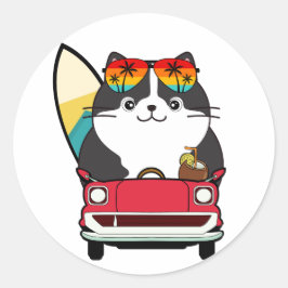 Grappige dikke kat rijdt naar het strand ronde sticker