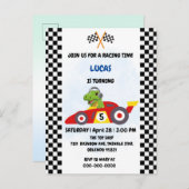 Grappige Dinosaur raceauto jongen spel Verjaardags Uitnodiging Briefkaart (Voorkant / Achterkant)