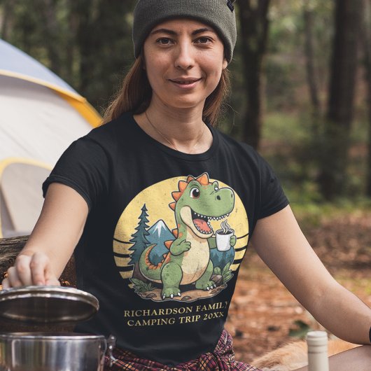 Grappige dinosaurus camper aangepaste familienaam  t-shirt