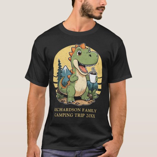Grappige dinosaurus camper aangepaste familienaam  t-shirt (Voorkant)