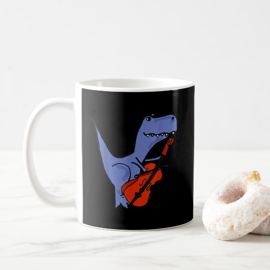 Grappige dinosaurus speelt cello koffiemok (Met donut)