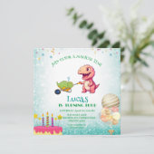 Grappige dinosaurus stro kar Verjaardag jongens fe Kaart (Staand voorkant)