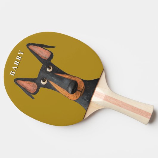 Grappige Doberman Hond Zwart Tan Mosterdgeel Tafeltennisbatje (Zijkant)