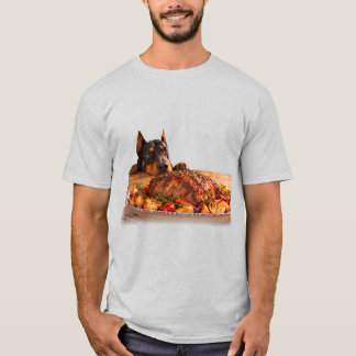 Grappige Dobermann die naar rosbief kijkt Heren T- T-shirt