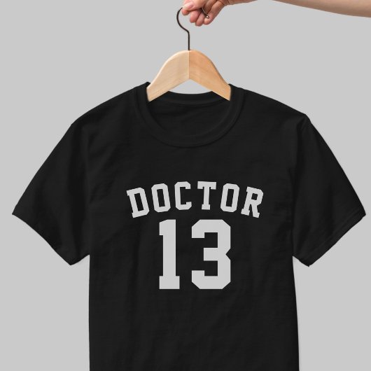 Grappige Doctor Lucky nummer 13 T-shirt