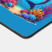 Grappige dolfijn in het levendige koraalrif bureaumat (Hoek)