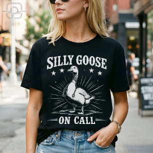 Grappige Domme Gans Dienstvaardige Verpleegster Me T-shirt