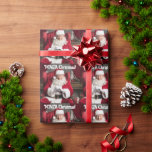 Grappige Donald Trump MAGA Kerstman Cadeaupapier<br><div class="desc">Merry MAGA Christmas, Geweldige Trump Wrapping Paper Gift Wrap. Grappig afbeelding van President Donald Trump met een Santa-outfit, Santa Suit en pet, allemaal feestelijk en klaar voor het kerstseizoen. Schattige humoristisch Trump-inpakpapier voor al uw vakantiebehoeften. President Donald J. Trump draagt een pak van de kerstman. Vier de overwinning van President...</div>