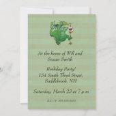 Grappige draak blaast verjaardagskaarsen kaart (Achterkant)