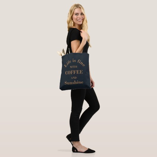 Grappige drinker koffie citaten tote bag (Op model)