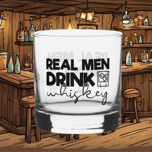 Grappige echte mannen drink whisky glas