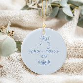 Grappige eerste kerst getrouwd handgetekende doodl keramisch ornament