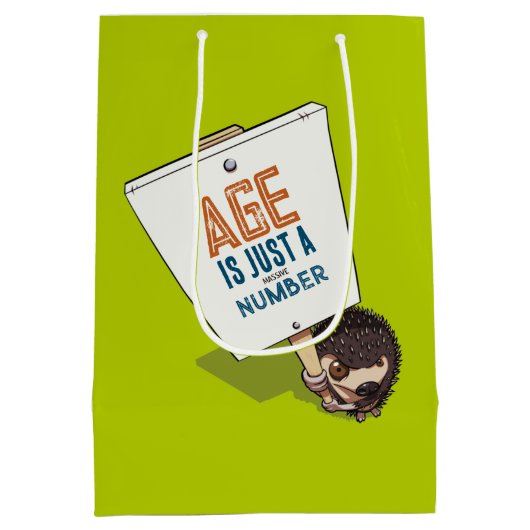 Grappige egel leeftijd is gewoon een (enorm) getal medium cadeauzakje (Achterkant)