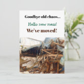 Grappige eigenzinnige housewarming party uitnodigi kaart (Staand voorkant)