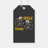 Grappige en enge Halloween-matchende Skeletwins-ko Cadeaulabel (Voorkant)