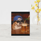 Grappige Engelse Bulldog Meme Drinkende Bier Hond Kaart (Gele Bloem)