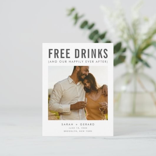 Grappige Foto QR Code Budget Huwelijk Save the Dat Aankondigingskaart (Staand voorkant)