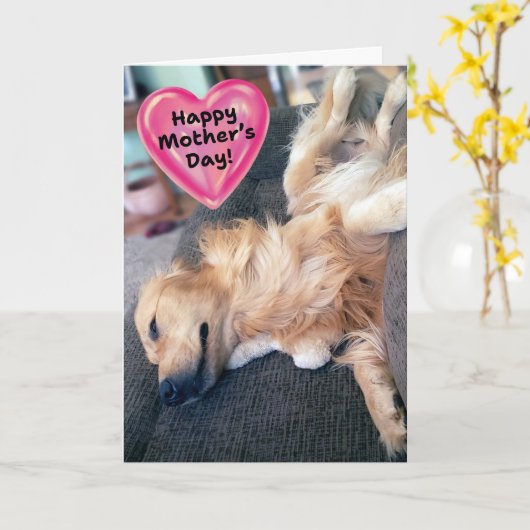 Grappige Furry Golden Retriever Moederdag Kaart (Gele Bloem)