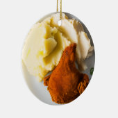Grappige gebakken kip en aardappelpuree kerst keramisch ornament (Rechts)