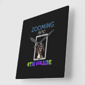 Grappige geit virtuele 4e klas terug naar school 2 vierkante klok (Hoek)