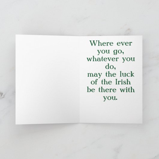 Grappige Gekke Groene Man met Shamrock Feestdagen Kaart (Binnen)