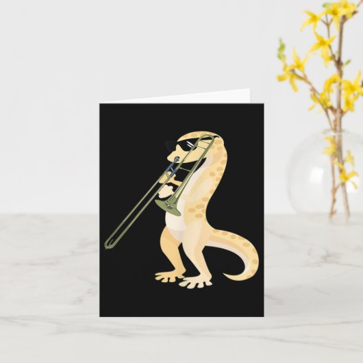 Grappige gekko met zonnebril die trombone speelt h kaart (Gele Bloem)