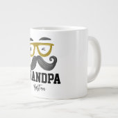 Grappige gele klassen en snor Custom Grandpa Grote Koffiekop (Voorkant rechts)