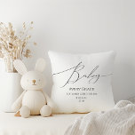 Grappige genderneutrale Baby-details Kussen<br><div class="desc">Maak kennis met onze grillige genderneutrale baby-details en gooi kussen - ideaal voor elk seizoen, of het nu herfst, winter, voorjaar of zomer is! Dit kussen heeft een boho-chique sfeer met moderne, elegante kalligrafie en een minimalistisch zwart-wit ontwerp. Het is en uniek, met een vleugje shabby chic, waardoor het ideaal...</div>