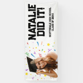 Grappige gepersonaliseerde verjaardagsfeestje aang spandoek (Verticaal)