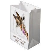 Grappige geschenktas Speelse Giraffe Smile - Aange Medium Cadeauzakje (Voorkant Gekanteld)