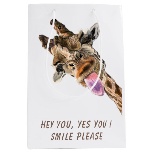 Grappige geschenktas Speelse Giraffe Smile - Aange Medium Cadeauzakje (Voorkant)