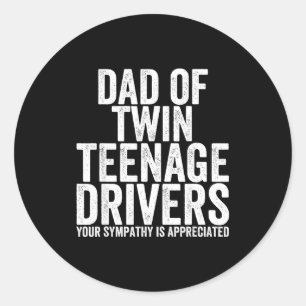 Grappige Gestresste Vader Van Twee Tienerchauffeur Ronde Sticker