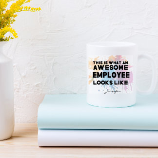 Grappige Geweldige medewerker ziet eruit als geper Koffiemok