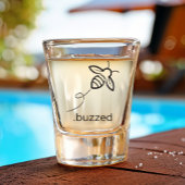 Grappige gezoemde hommel shot glas