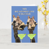 Grappige Giraffe Margarita Verjaardag Kaart (Gele Bloem)