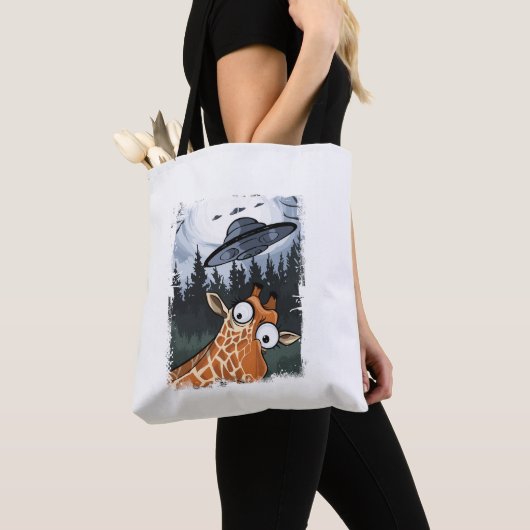 Grappige Giraffe UFO Zoo Animal Weird Meme Graphic Tote Bag (Dichtbij)