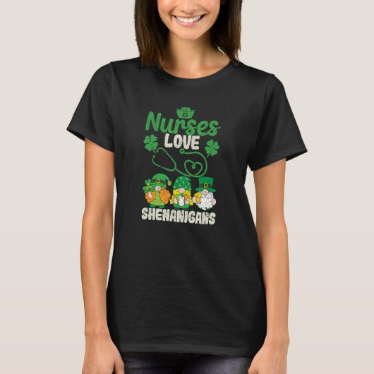 Grappige Gnomes Verpleegster St Patricks Dag Verpl T-shirt (Voorkant)