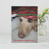 Grappige Golden Retriever kijken voor de Kerstman Feestdagenkaart (Staand voorkant)