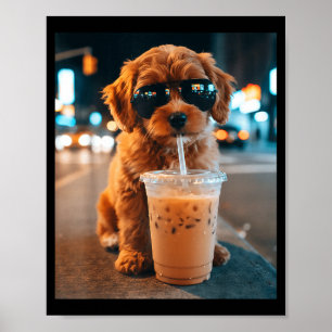 Grappige goldendoodle drinkt ijskoude koffie dier poster