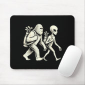 Grappige Golf Bigfoot Sasquatch Alien Ufo Golfer Muismat (Met muis)