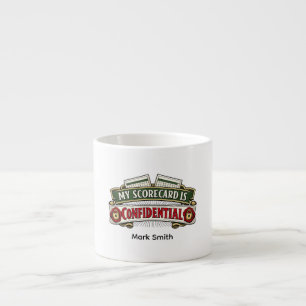 Grappige golfuitdrukking over scorekaart espresso kop