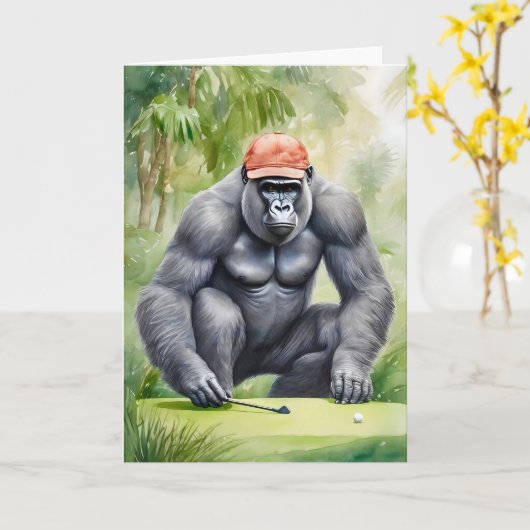 Grappige Gorilla met Rode Honkbalpet Speelt Golf  Kaart (Gele Bloem)