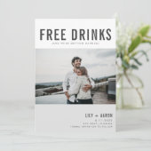 Grappige Gratis Dranken Foto Bruiloft Save The Date (Staand voorkant)