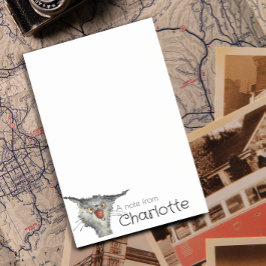 Grappige grijze cartoon kat en bij naam post-it® notes