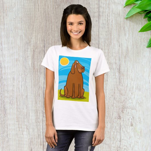 Grappige grote bruine hond die in de zon zit t-shirt