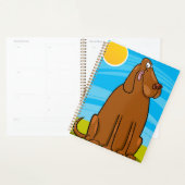 Grappige grote bruine hond zittend in de zon planner (Display)